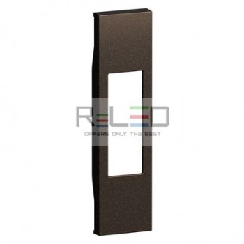 BTicino Living Now cover presa italiana Bronze KB02