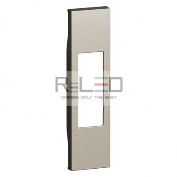BTicino Living Now cover presa italiana Champagne KC02