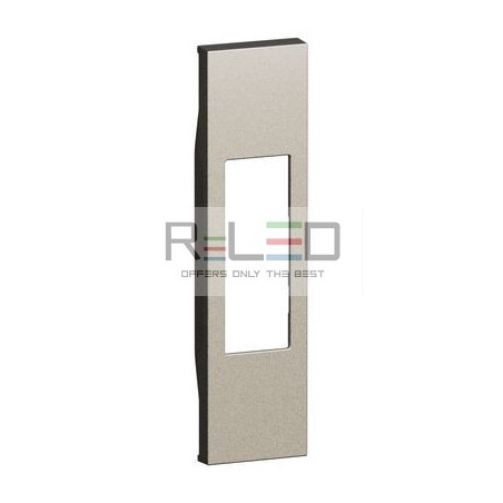 BTicino Living Now cover presa italiana Champagne KC02