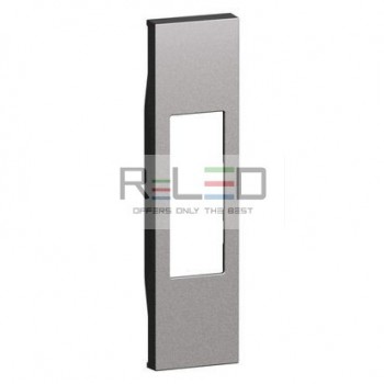 BTicino Living Now cover presa italiana Steel KS02