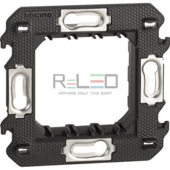 BTicino Living Now supporto 2 moduli K4702